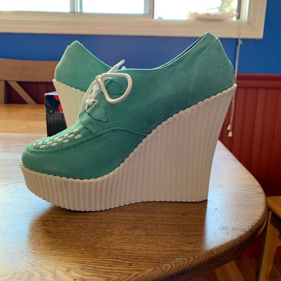 T.U.K. Mint Suede Creeper Wedge - Picture 5 of 8